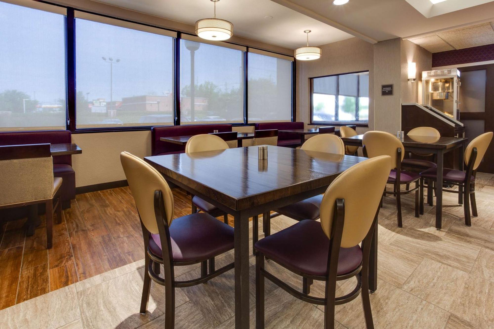 Drury Inn & Suites Louisville East Luaran gambar